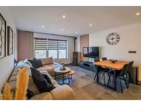 appartement deux chambres en parfait état avec deux places d