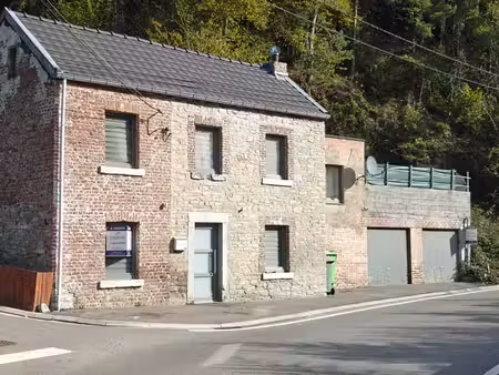 charmante maison 3 chambres - 2 garages