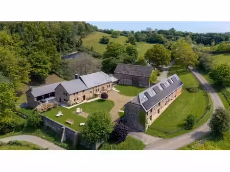 somme-leuze - ferme historique avec hôtel et gîtes