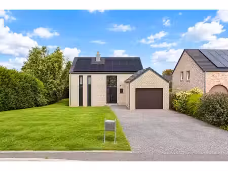 jolie villa 3 ch avec garage sur warsage