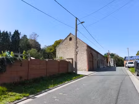 charmante maison villageoise avec belles dépendances