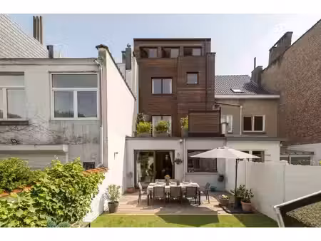 maison familiale avec 4 chambres et jardin