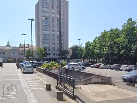 parking à louer