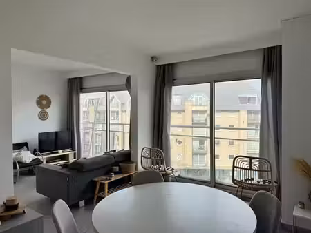 appartement lumineux avec 2 chambres  2 salles de bains e...