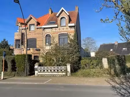 maison spacieuse et charmante authentique avec 6 chambres e