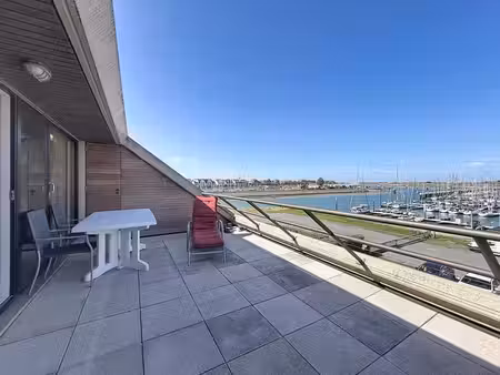 appartement avec grande terrasse et vue panoramique sur le