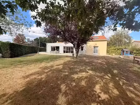 vente maison 6 pièces 197 m² à saint-aignan-grandlieu (44860)  399 000 €
