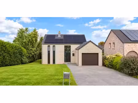 maison à vendre à bombaye pour € 485.000 avec 4 chambres à coucher