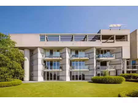 ruim appartement met een prachtig zicht op de leie te deurle