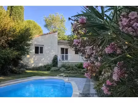 villa t3 avec piscine