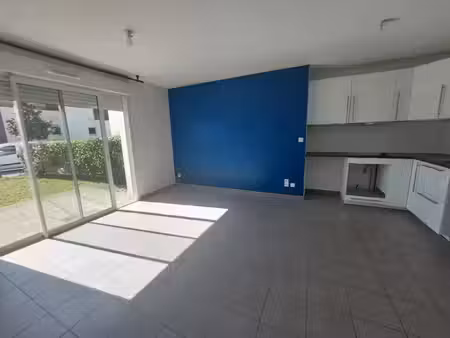 location appartement 1 pièce 32 m² à meyzieu (69330)