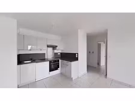 location appartement 3 pièces 61 m² à villeurbanne (69100)