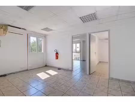 bureaux / local secteur de marignane