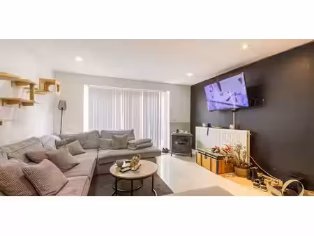 maison à vendre à courcelles pour € 339.000 avec 6 chambres à coucher