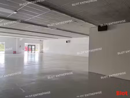 local commercial à vendre