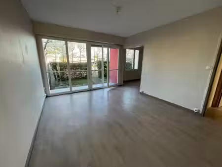 rue calmette - t2 non meuble rdc avec terrasse -