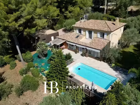 vente villa 5 pièces 171 m² à sanary-sur-mer (83110)  1 254 000 €