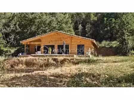 maison récente de plain-pied – 6 000 m² de terrain – salernes
