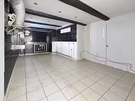 location commerce 2 pièces 30 m² à la seyne-sur-mer (83500)