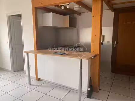 studio non meublé avec mezzanine (22 m²) en location à saint peray