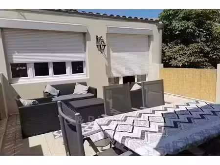 vente appartement 6 pièces 120 m² à aubagne (13400)  399 000 €