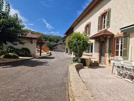 maison de luxe à vendre à viriville