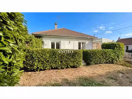 maison de charme avec véranda  terrasse  jardin et garage