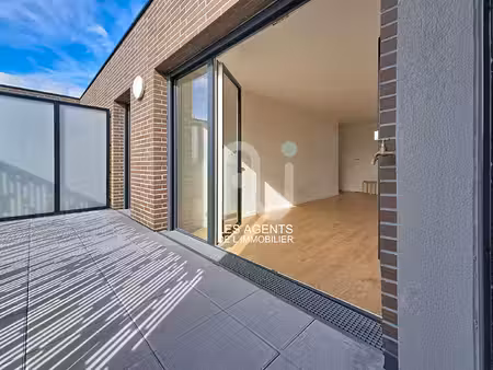 gennevilliers ? appartement 4 pièces de 92 30 m² ? terrasse ? dernier étage ? 2 parkings