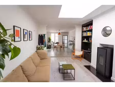 appartement lumineux de 2 chambres avec terrasse et jardin