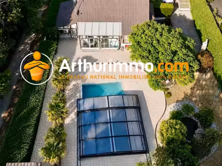 maison familiale d’environ 200 m² avec piscine chauffée – domaine d’aubigny-sur-nère