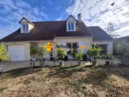 belle maison familiale avec garage  piscine et terrain de 1 000 m²