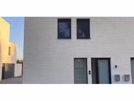 maison à louer à hasselt pour € 1.050 avec 3 chambres à coucher
