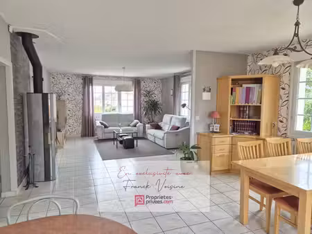 a vendre au boupère  maison de 135 m2 avec 3 chambres et 1 bureau sur une parcelle de 745 