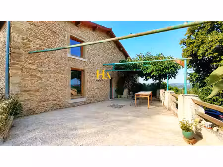 maison en pierre rénovée avec vue panoramique à bathernay