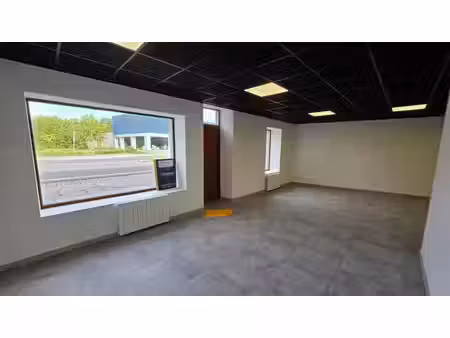 a louer - bureau/commerce +- 100m²