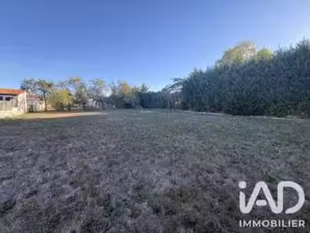 vente terrain à tonnay-charente (17430) : à vendre / 613m² tonnay-charente