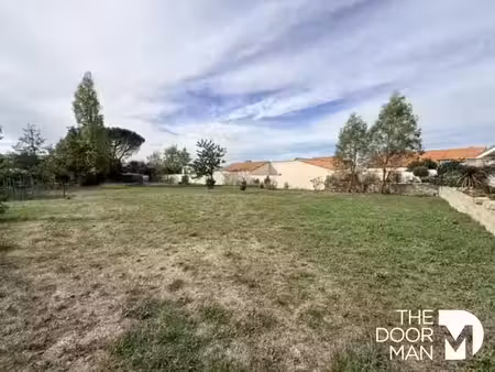 vente terrain 972 m² à niort (79000)  160 000 €