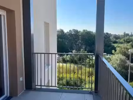 location appartement 3 pièces 56.13 m² à arles (13200)  764 €