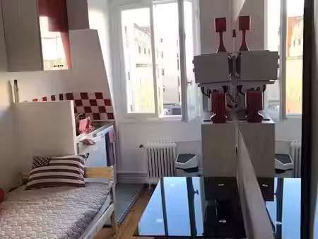 location meublée appartement 1 pièce 11.02 m² à paris 8ème (75008)  755 €