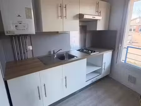 location appartement 2 pièces 52 m² à gratentour (31150)