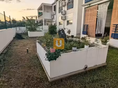 bel appartement avec jardin a st louis