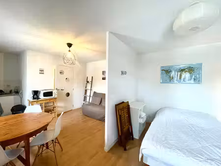 studio 32m² - balcon et stationnement privatif