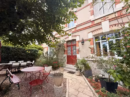 maison de caractère à deux pas de la gare et du centre-ville