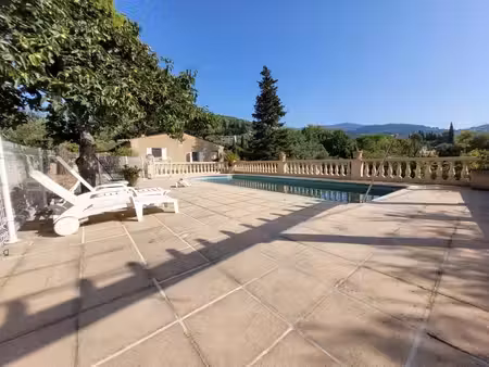 grasse  maison individuelle en 2 appartements indépendants  terrasses  piscine garage  ter