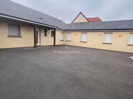 maison atypique comprenant 8 chambres le tout sur un terrain de 617m²