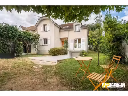 maison à maisons-laffitte