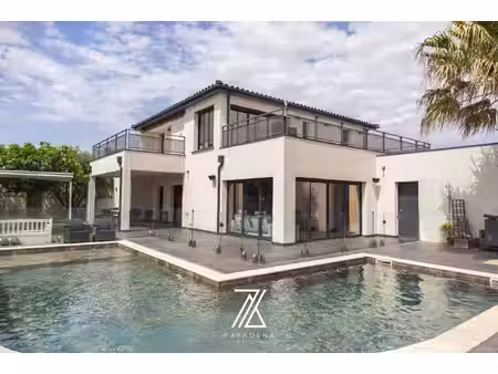 vente villa d'exception aux prestations haut de gamme montpe