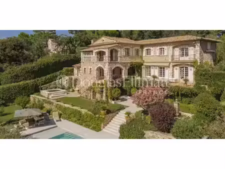 villa avec piscine en bord de mer mougins (06)