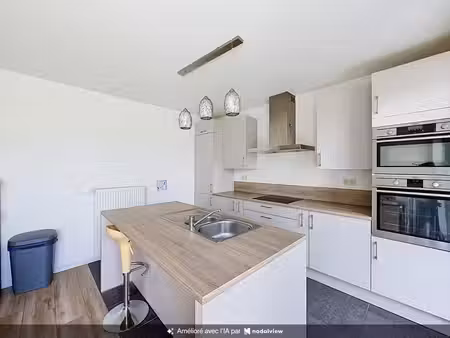 maison 3 façades dans un clos résidentiel