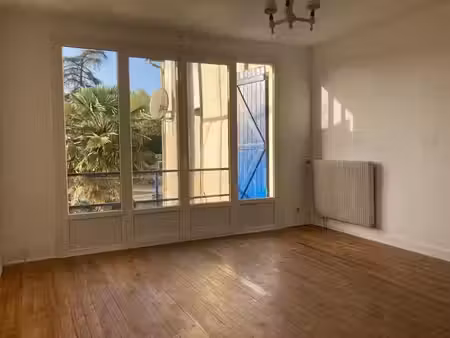 location appartement 3 pièces 67.4 m² à amou (40330)  400 €